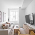 Stunning 2Bedroom 1Bath Apartment In The Fidi