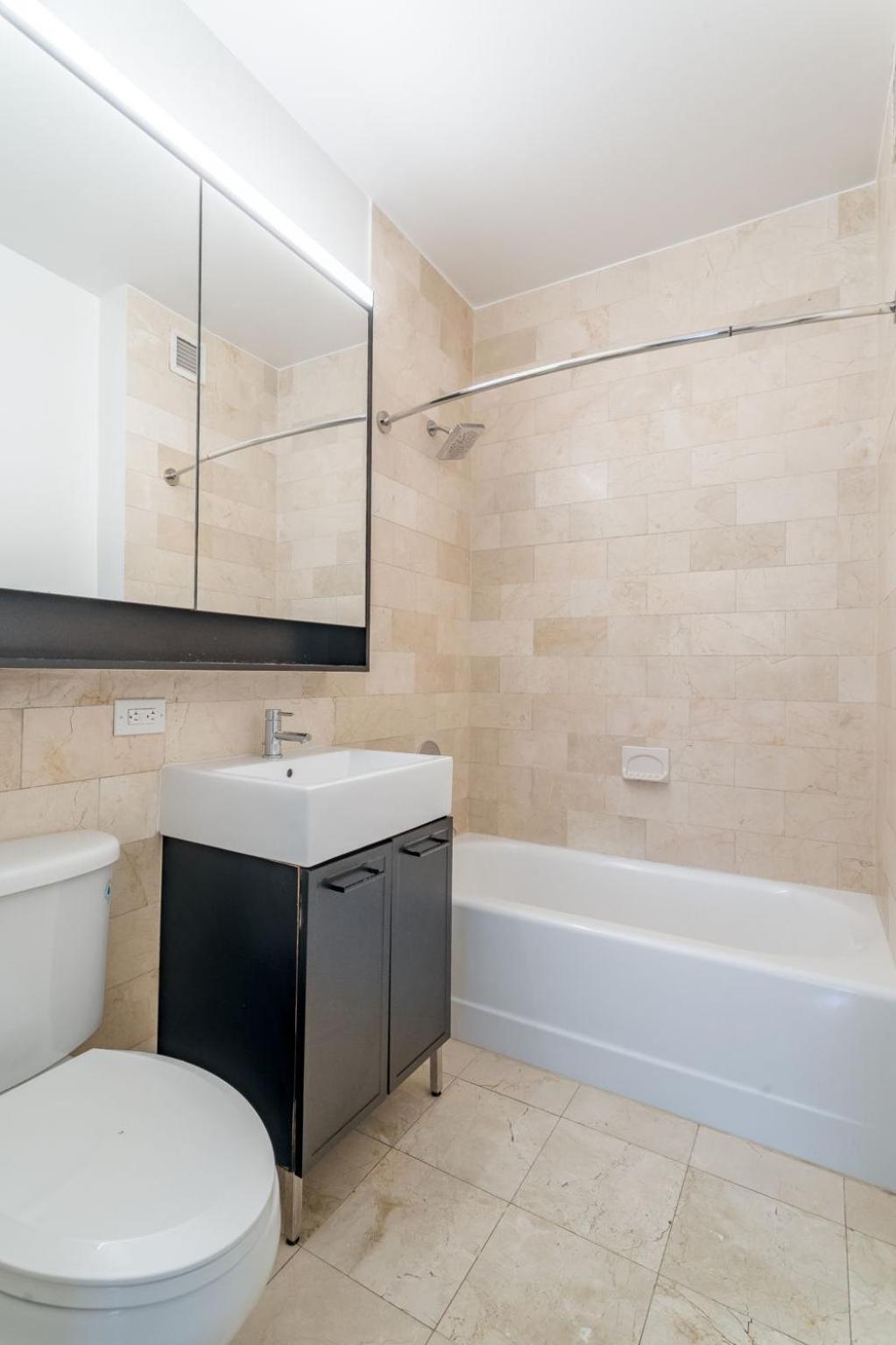 Apartment Stunning 2bedroom 1bath In The Fidi New York
